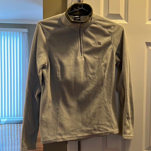 The North Face Fleece | Partial Zip | Medium | Like New - Picture 2 of 5